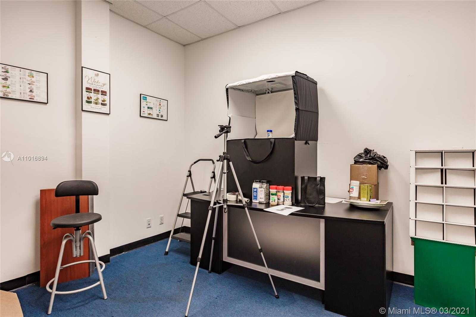 Small Image of 9880 NORTH WEST 25TH ST, Doral Number 15
