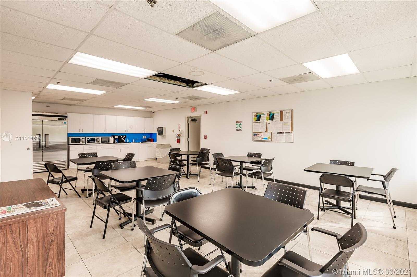 Small Image of 9880 NORTH WEST 25TH ST, Doral Number 16