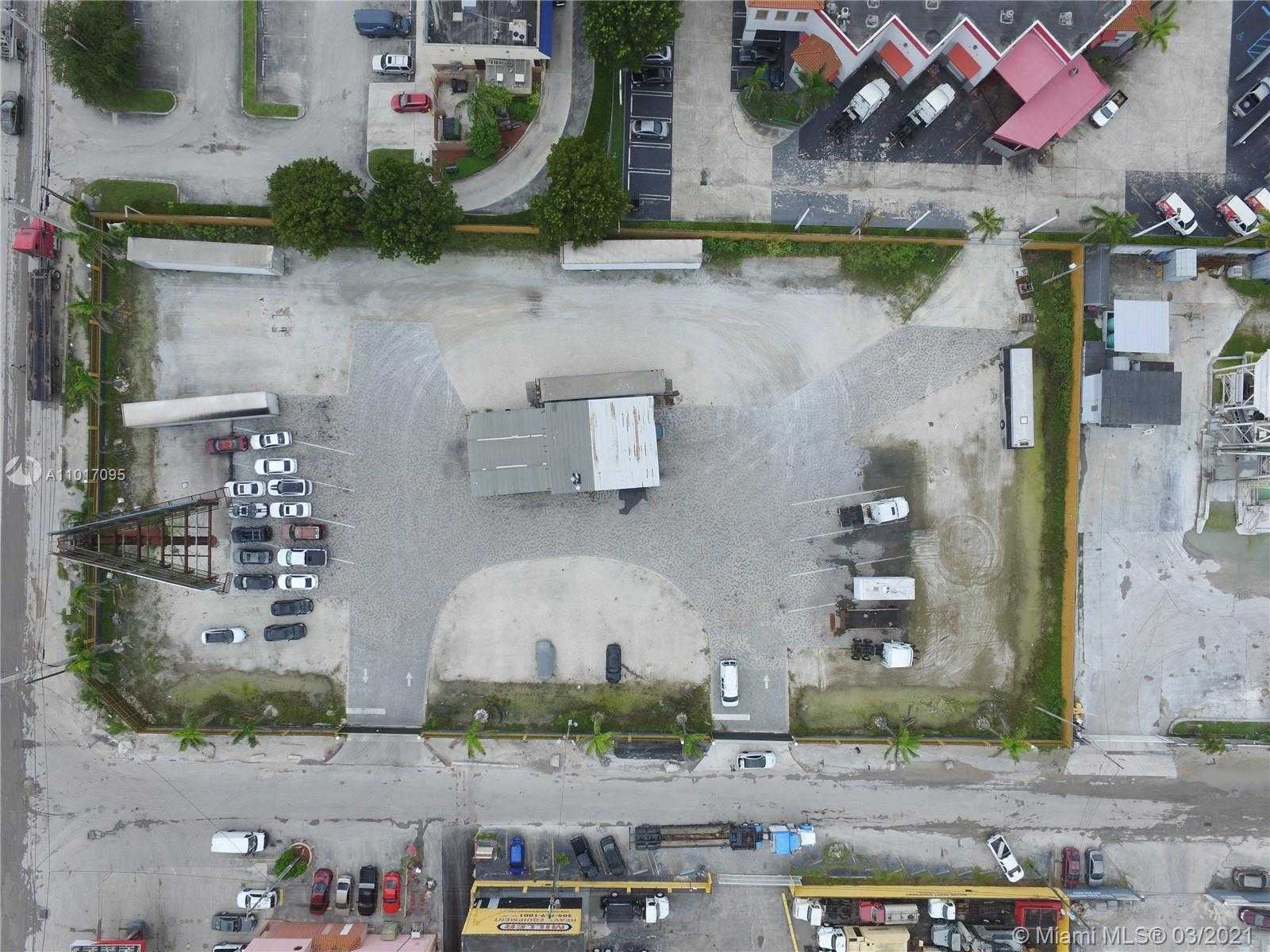 Small Image of 11650 NW South River Dr, Medley, FL 33178, USA Number 2