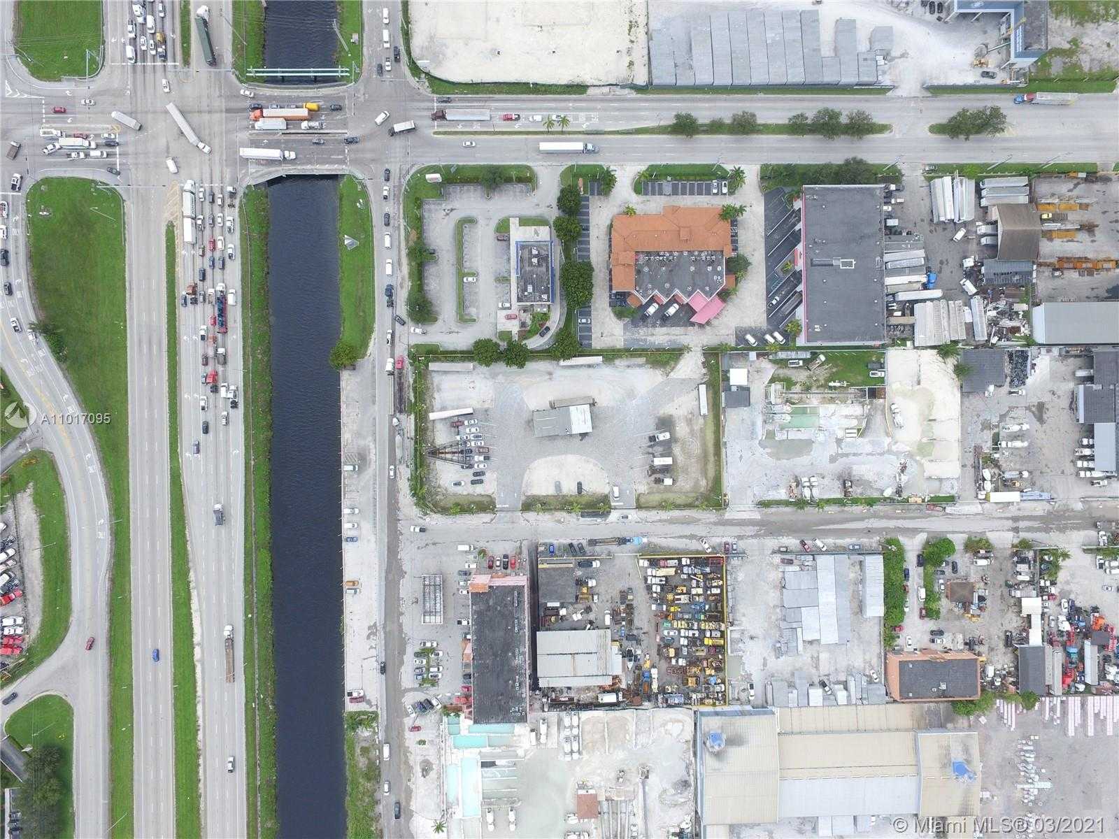 Small Image of 11650 NW South River Dr, Medley, FL 33178, USA Number 4