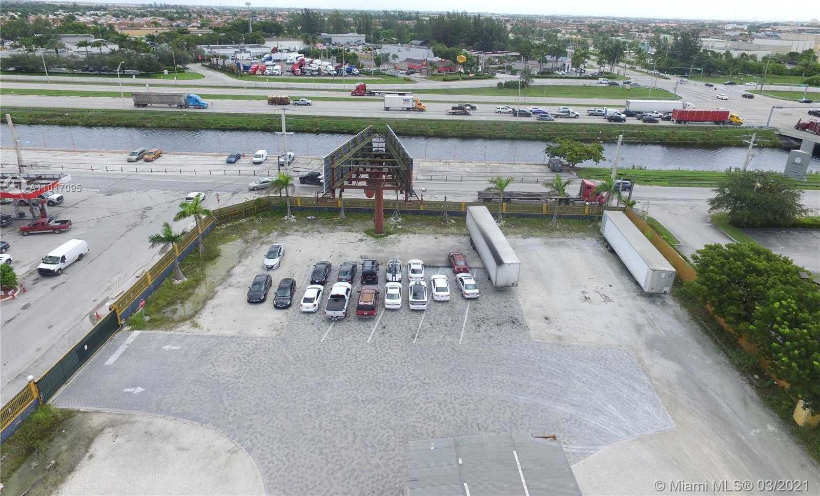Small Image of 11650 NW South River Dr, Medley, FL 33178, USA Number 5