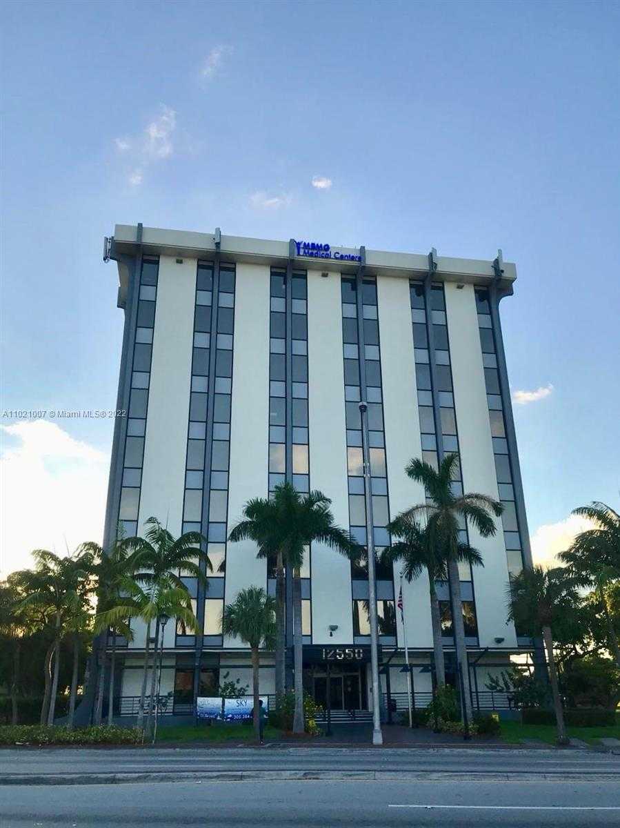 Small Image of 12550 BISCAYNE BLVD #206, North Miami Number 15