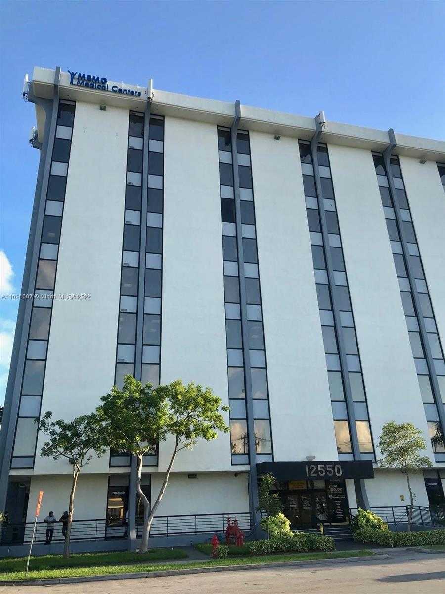 Small Image of 12550 BISCAYNE BLVD #206, North Miami Number 17