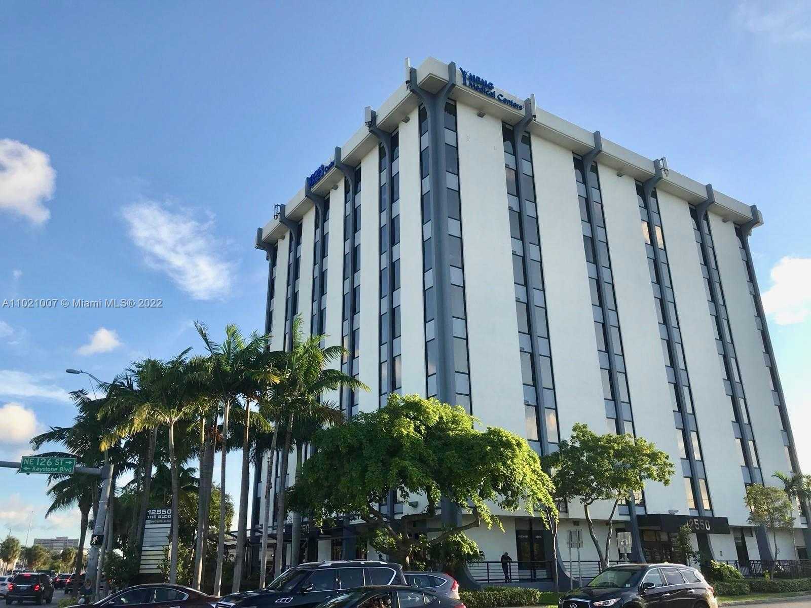Small Image of 12550 BISCAYNE BLVD #206, North Miami Number 19