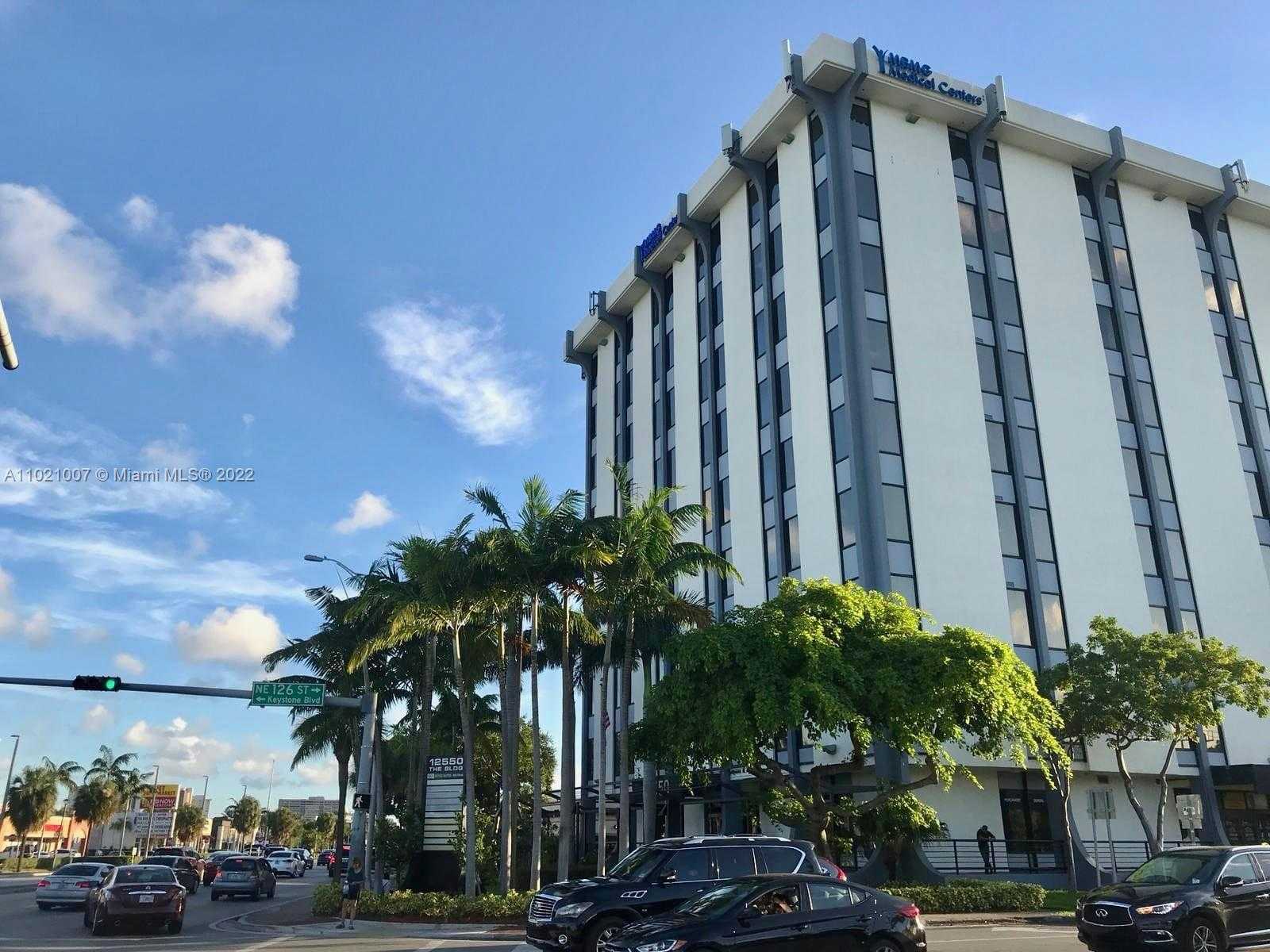 Small Image of 12550 BISCAYNE BLVD #206, North Miami Number 29