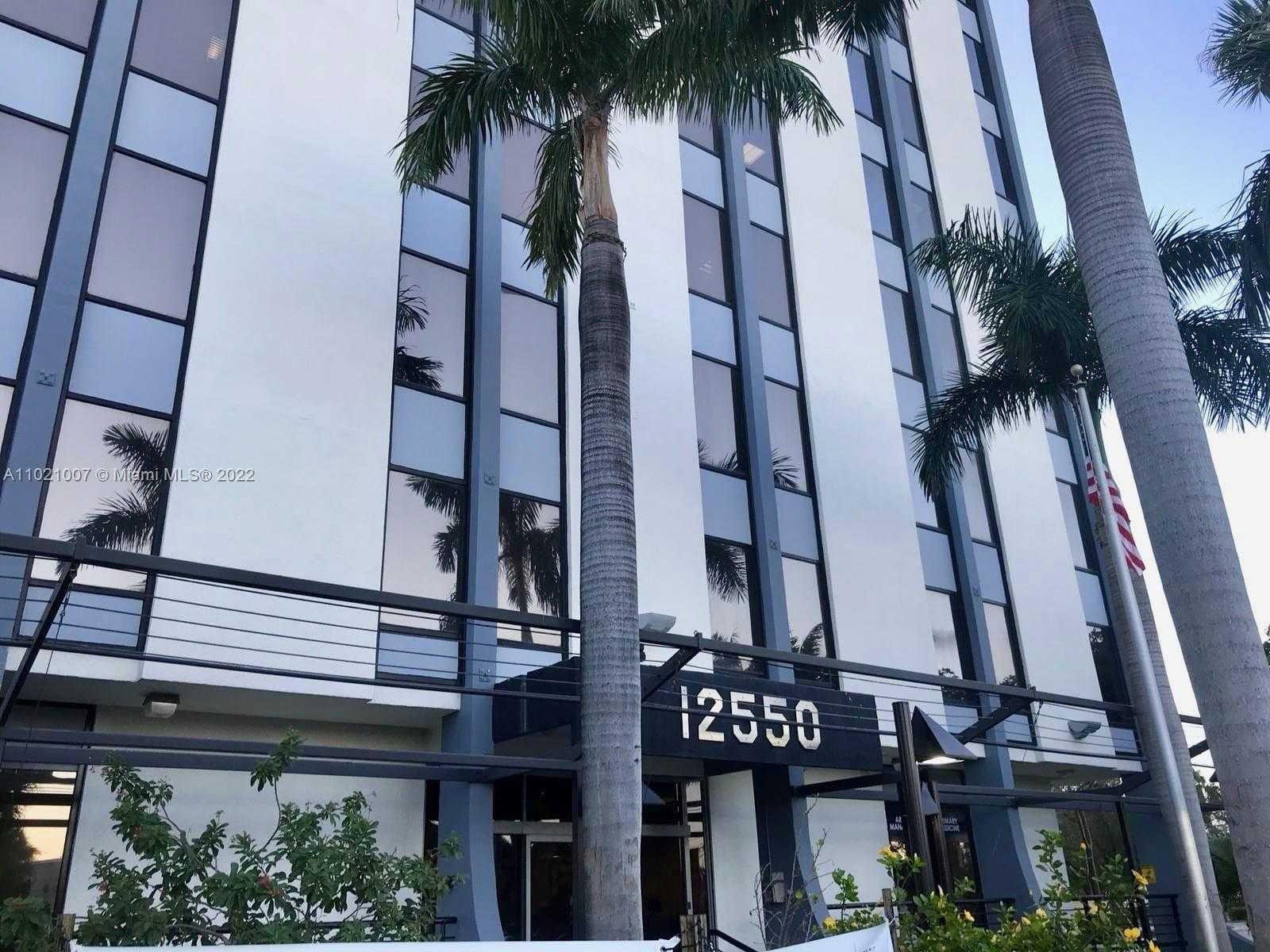 Small Image of 12550 BISCAYNE BLVD #206, North Miami Number 31