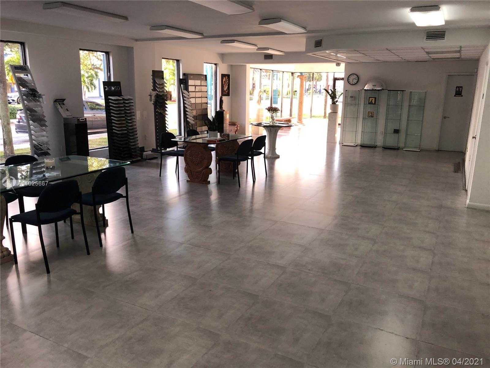 Small Image of 2140 WEST 62ND ST, Hialeah Number 2