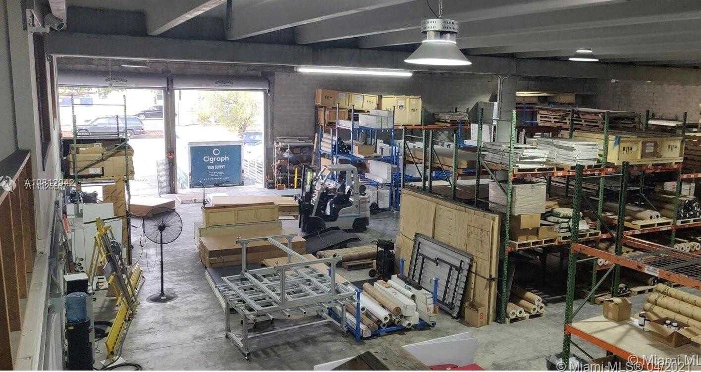 Small Image of 2140 WEST 62ND ST, Hialeah Number 5