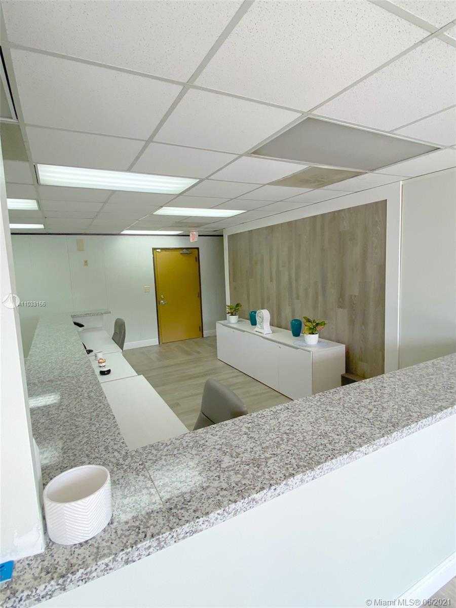 Small Image of 351 SOUTH CYPRESS RD #210M, Pompano Beach Number 11