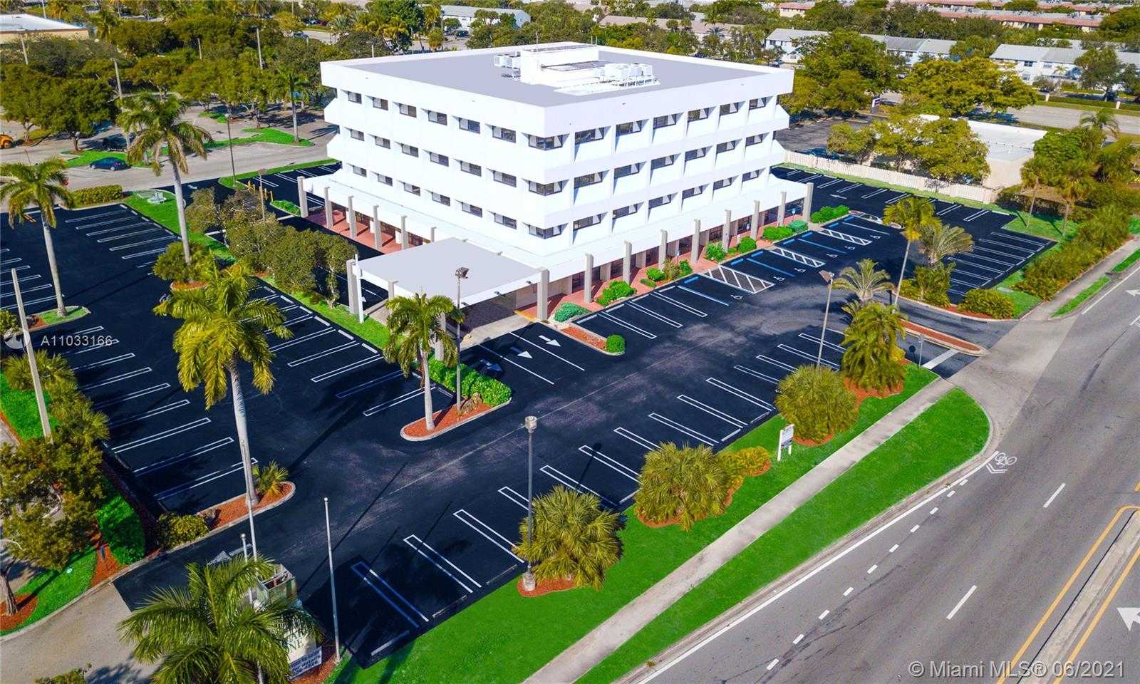 Small Image of 351 SOUTH CYPRESS RD #210M, Pompano Beach Number 2
