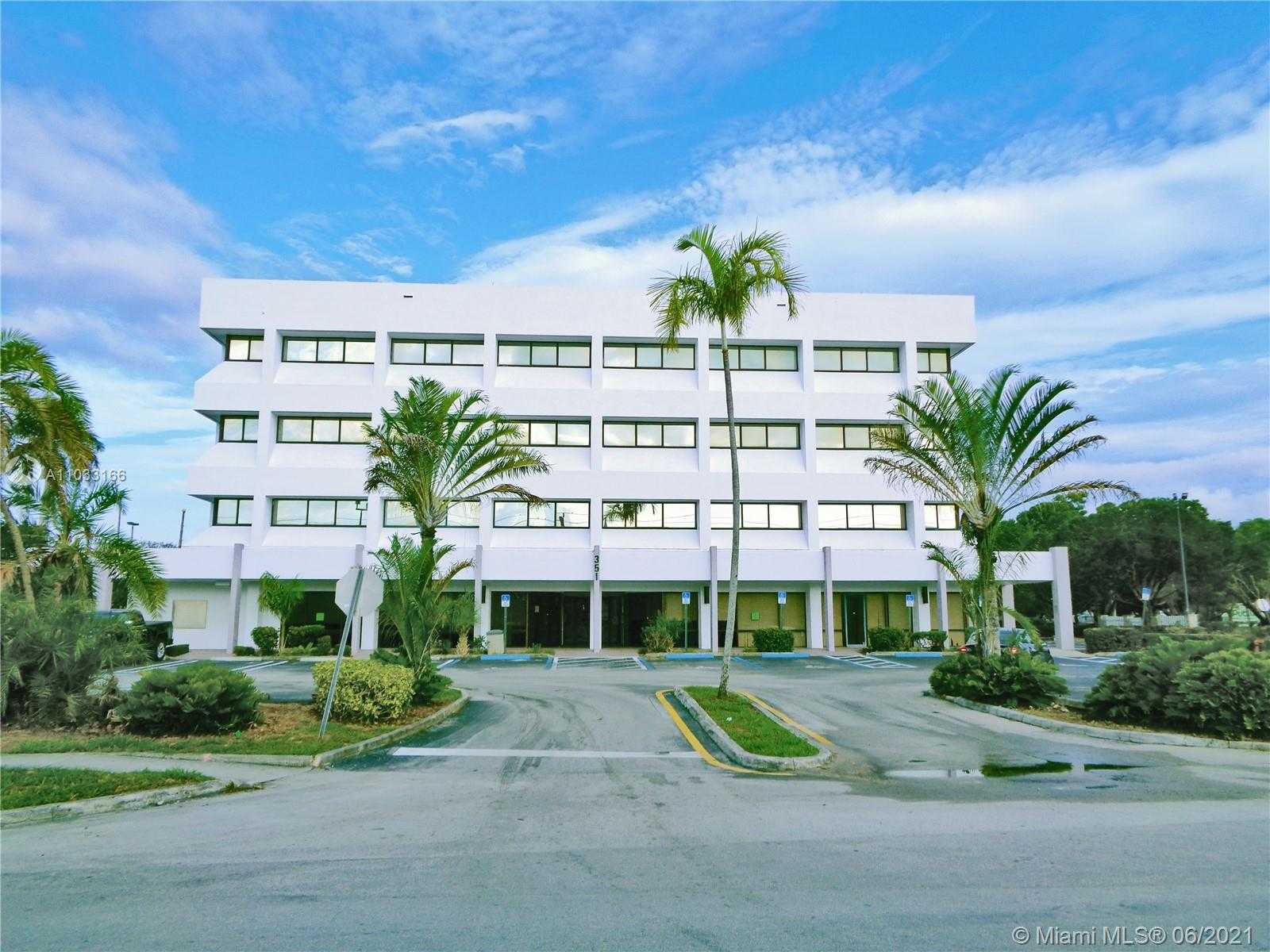 Small Image of 351 SOUTH CYPRESS RD #210M, Pompano Beach Number 4