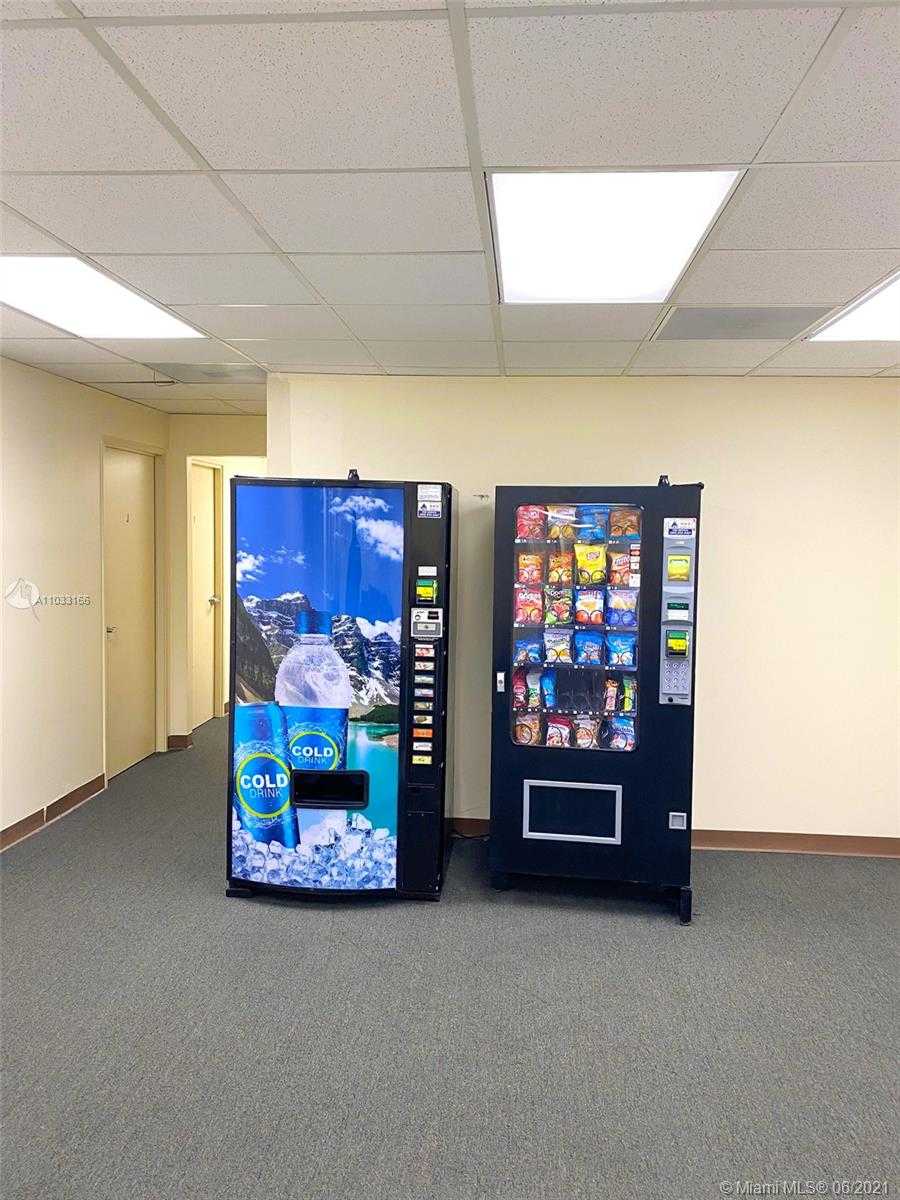 Small Image of 351 SOUTH CYPRESS RD #210M, Pompano Beach Number 9