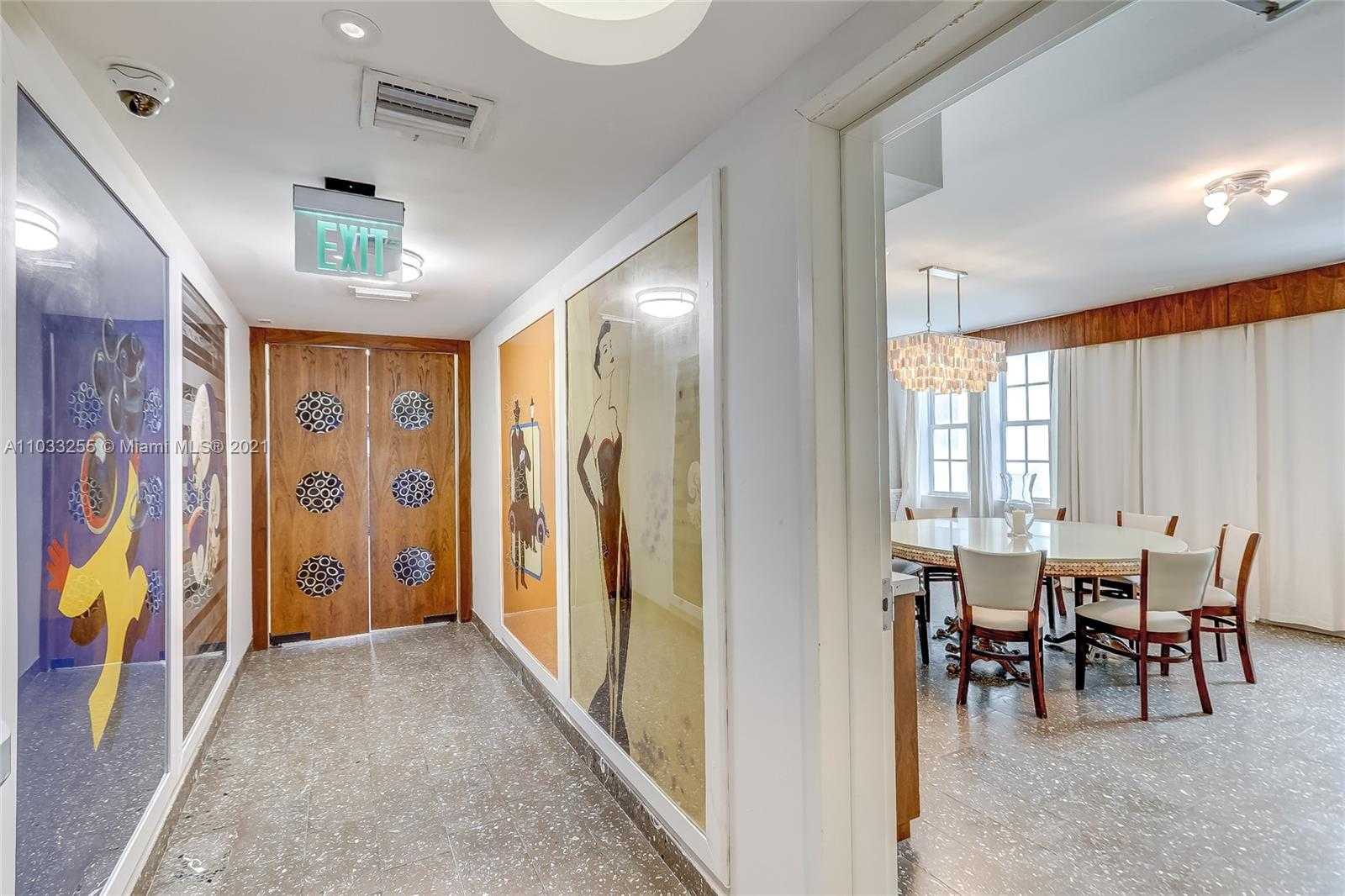 Small Image of 820 OCEAN DR, Miami Beach Number 12