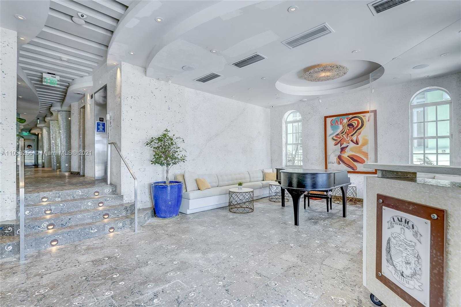 Small Image of 820 OCEAN DR, Miami Beach Number 3