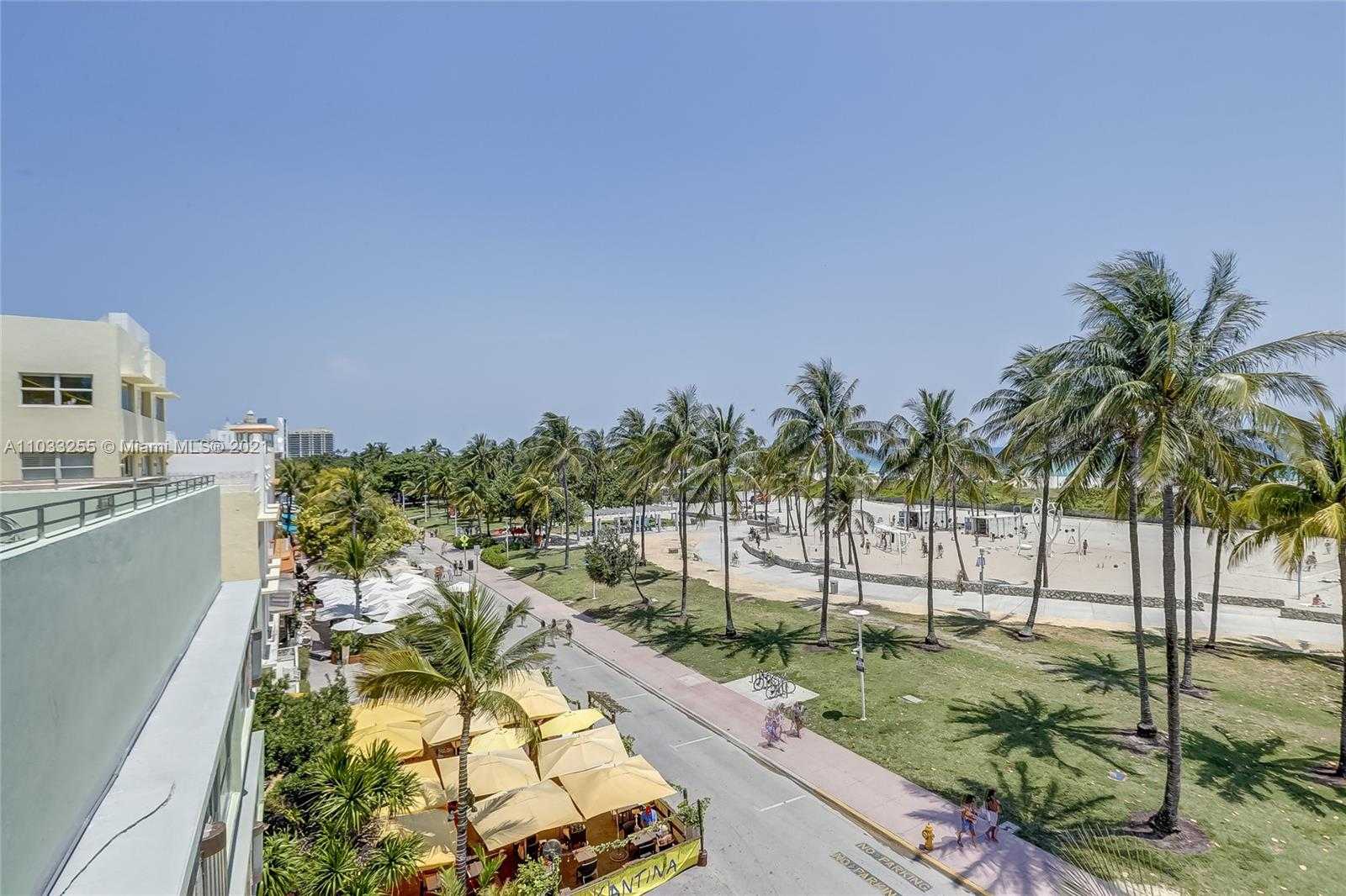 Small Image of 820 OCEAN DR, Miami Beach Number 30