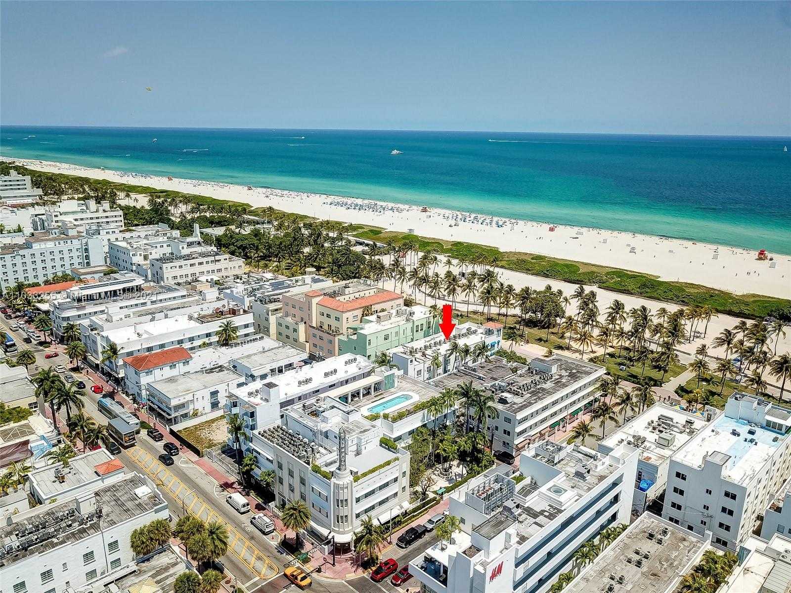 Small Image of 820 OCEAN DR, Miami Beach Number 33