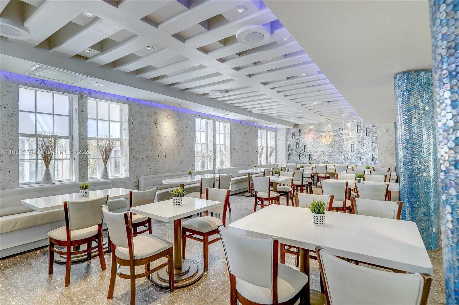 Small Image of 820 OCEAN DR, Miami Beach Number 6