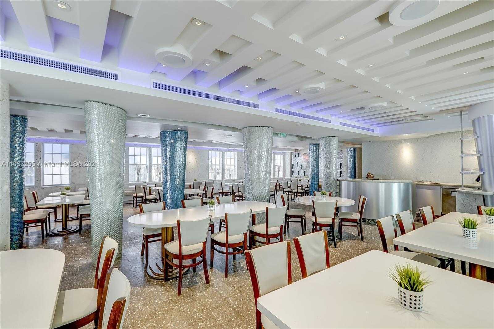 Small Image of 820 OCEAN DR, Miami Beach Number 9