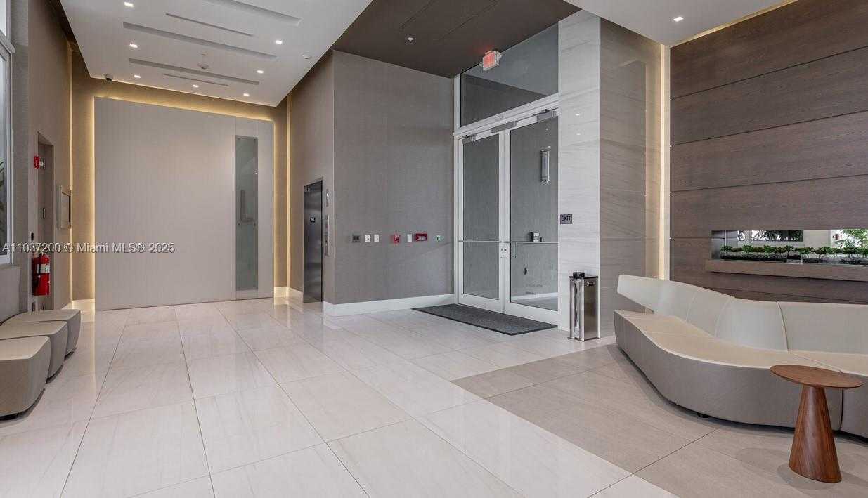 Small Image of 100 NORTH FEDERAL HWY, Hallandale Beach Number 8