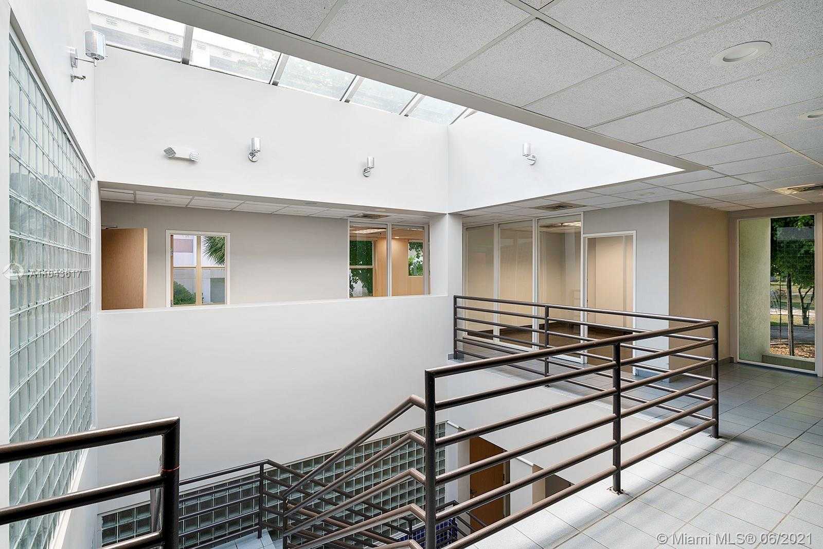 Small Image of 800 NORTH WEST 15TH ST, Miami Number 19
