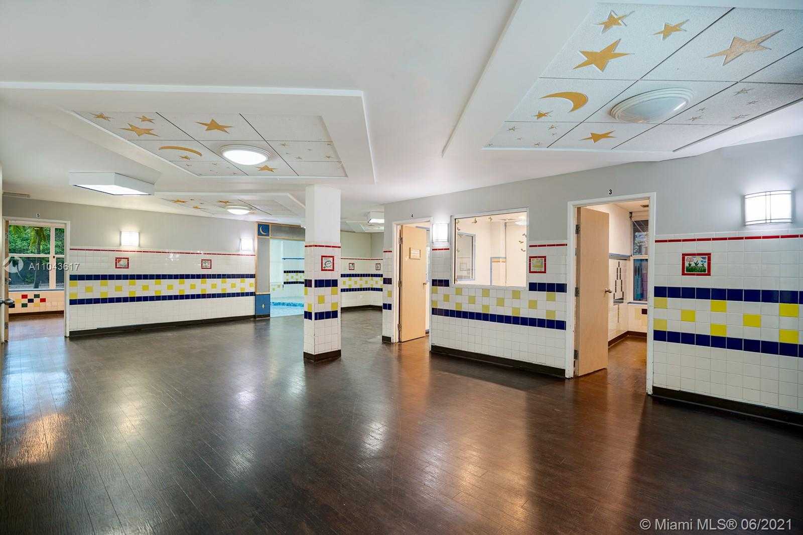 Small Image of 800 NORTH WEST 15TH ST, Miami Number 25