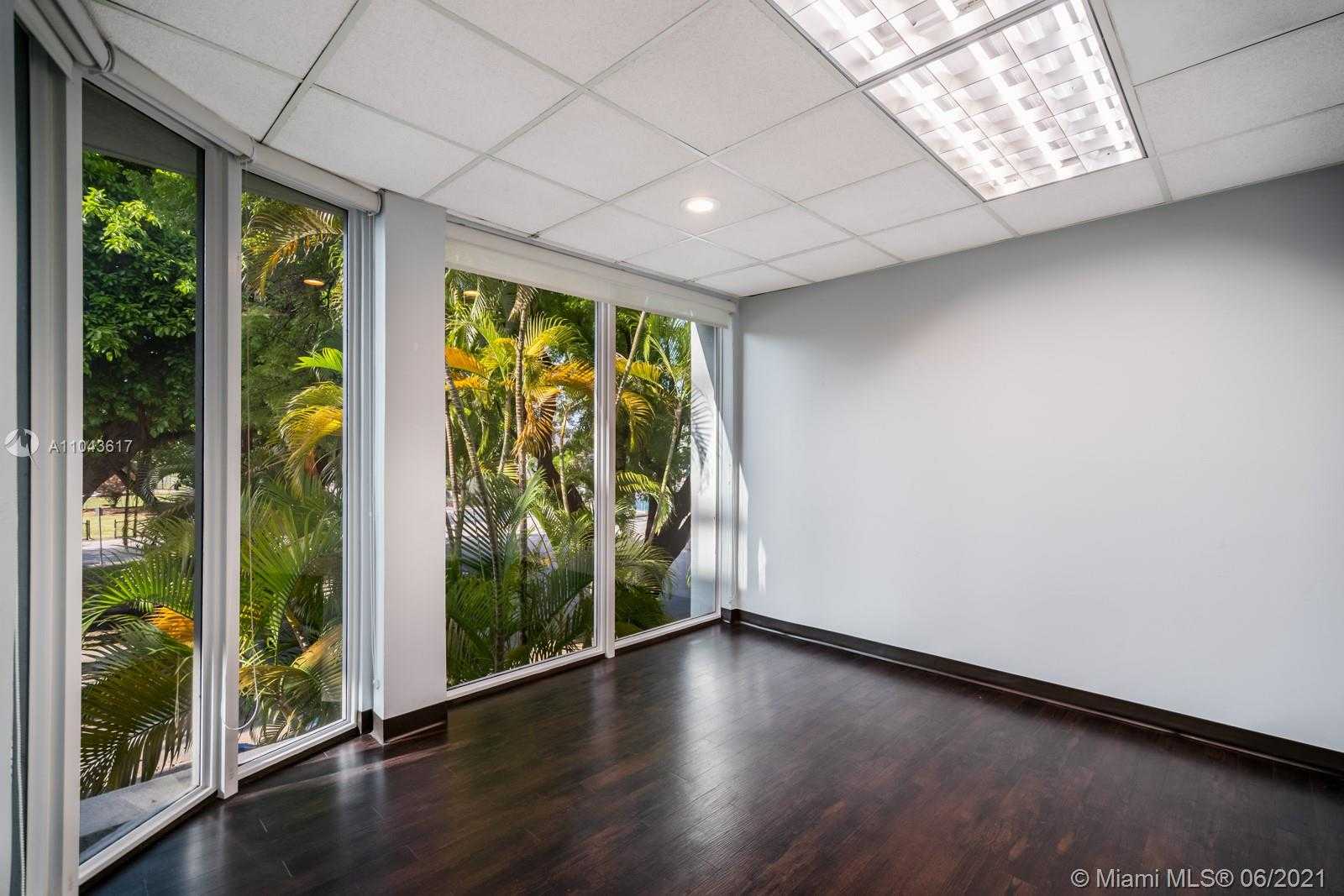 Small Image of 800 NORTH WEST 15TH ST, Miami Number 31