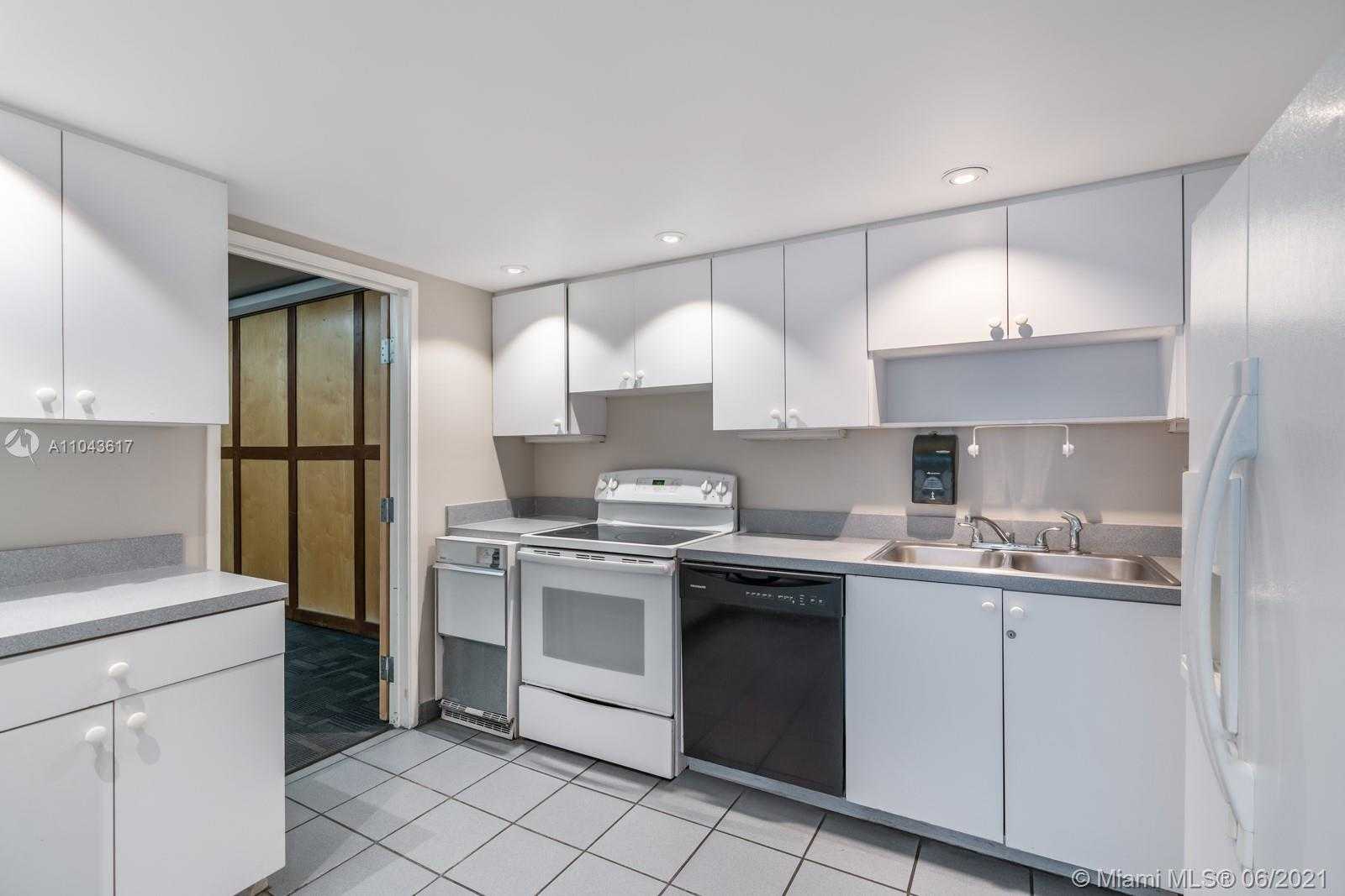 Small Image of 800 NORTH WEST 15TH ST, Miami Number 34