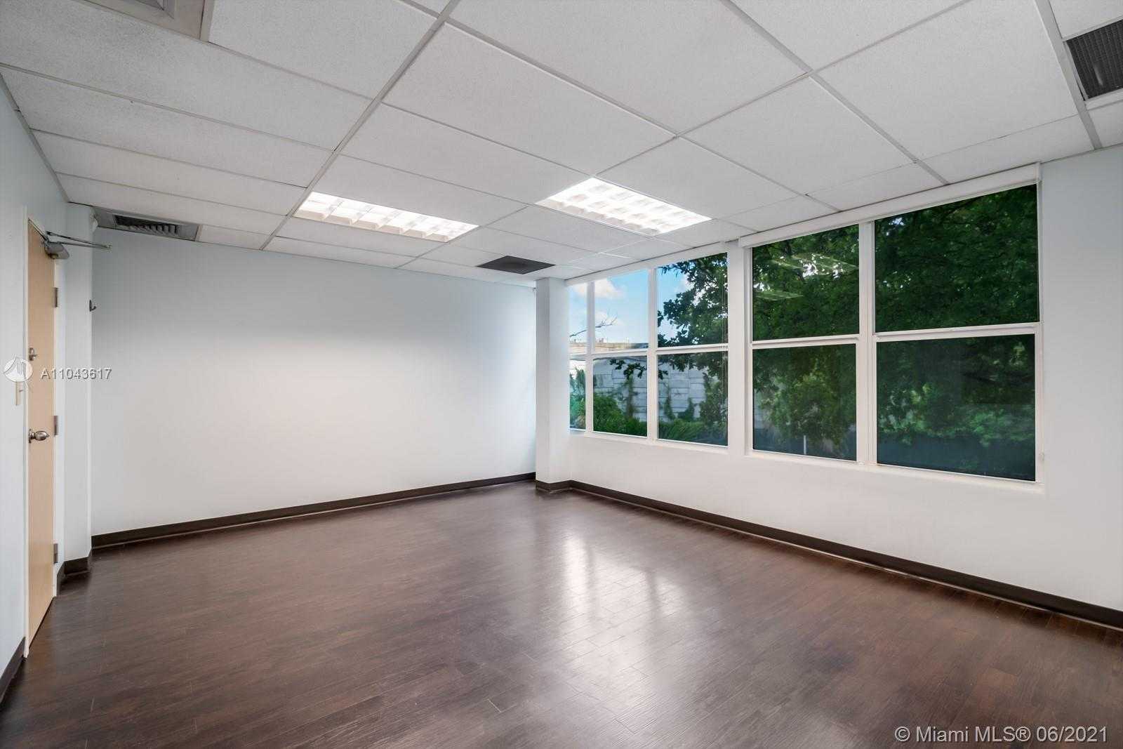 Small Image of 800 NORTH WEST 15TH ST, Miami Number 35