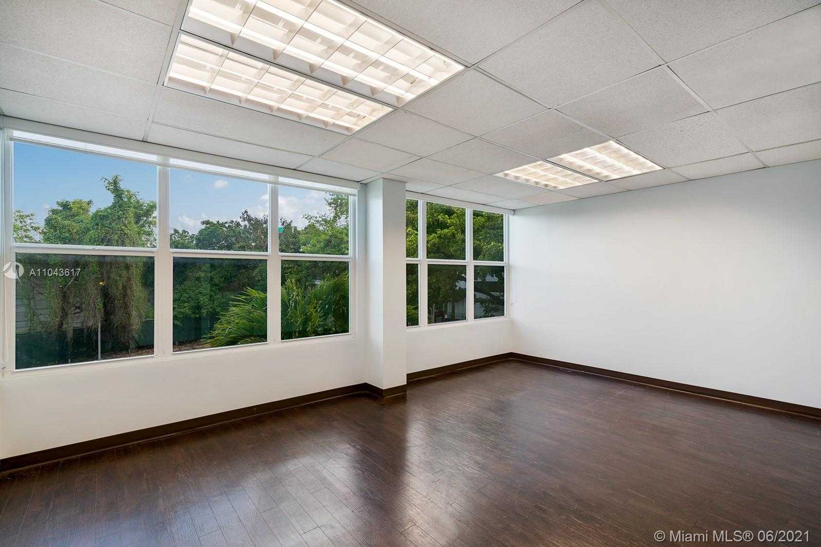 Small Image of 800 NORTH WEST 15TH ST, Miami Number 36