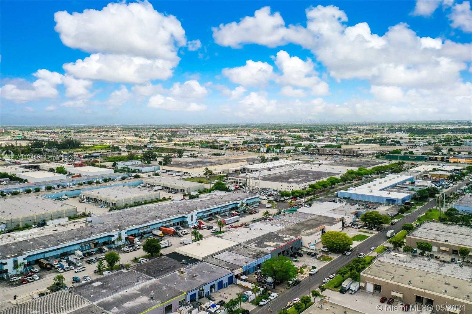 Small Image of 8027 NORTH WEST 66TH ST, Miami Number 12