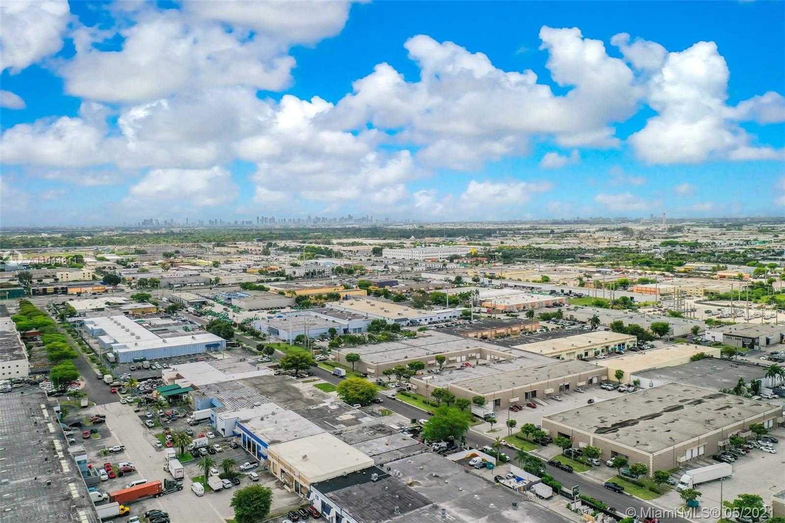 Small Image of 8027 NORTH WEST 66TH ST, Miami Number 16