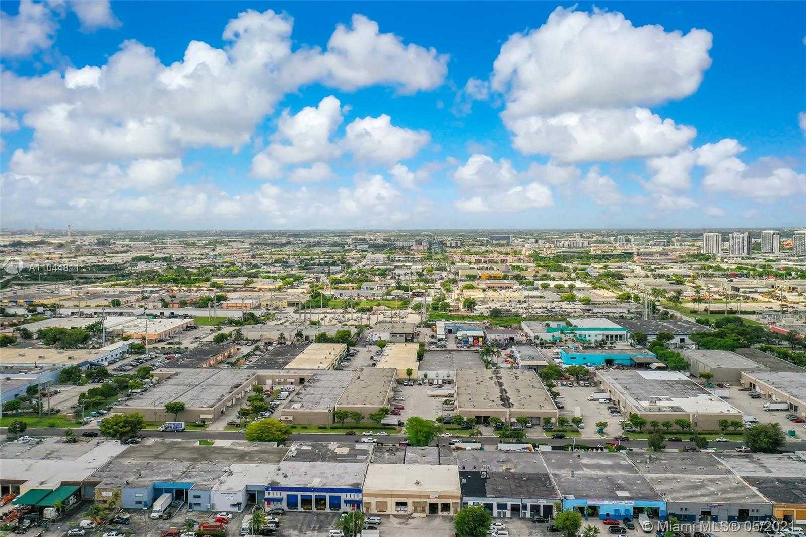 Small Image of 8027 NORTH WEST 66TH ST, Miami Number 17