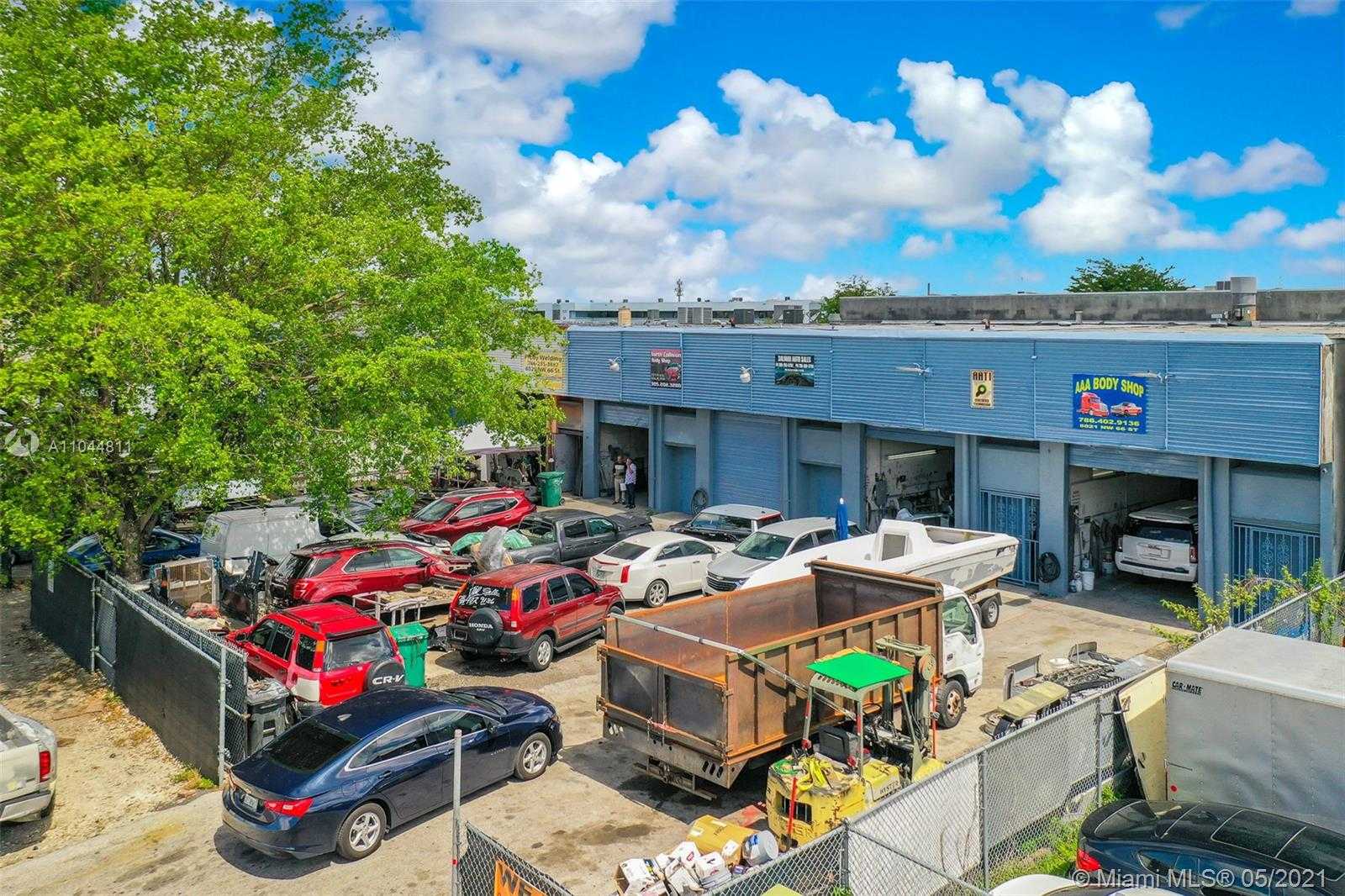 Small Image of 8027 NORTH WEST 66TH ST, Miami Number 2