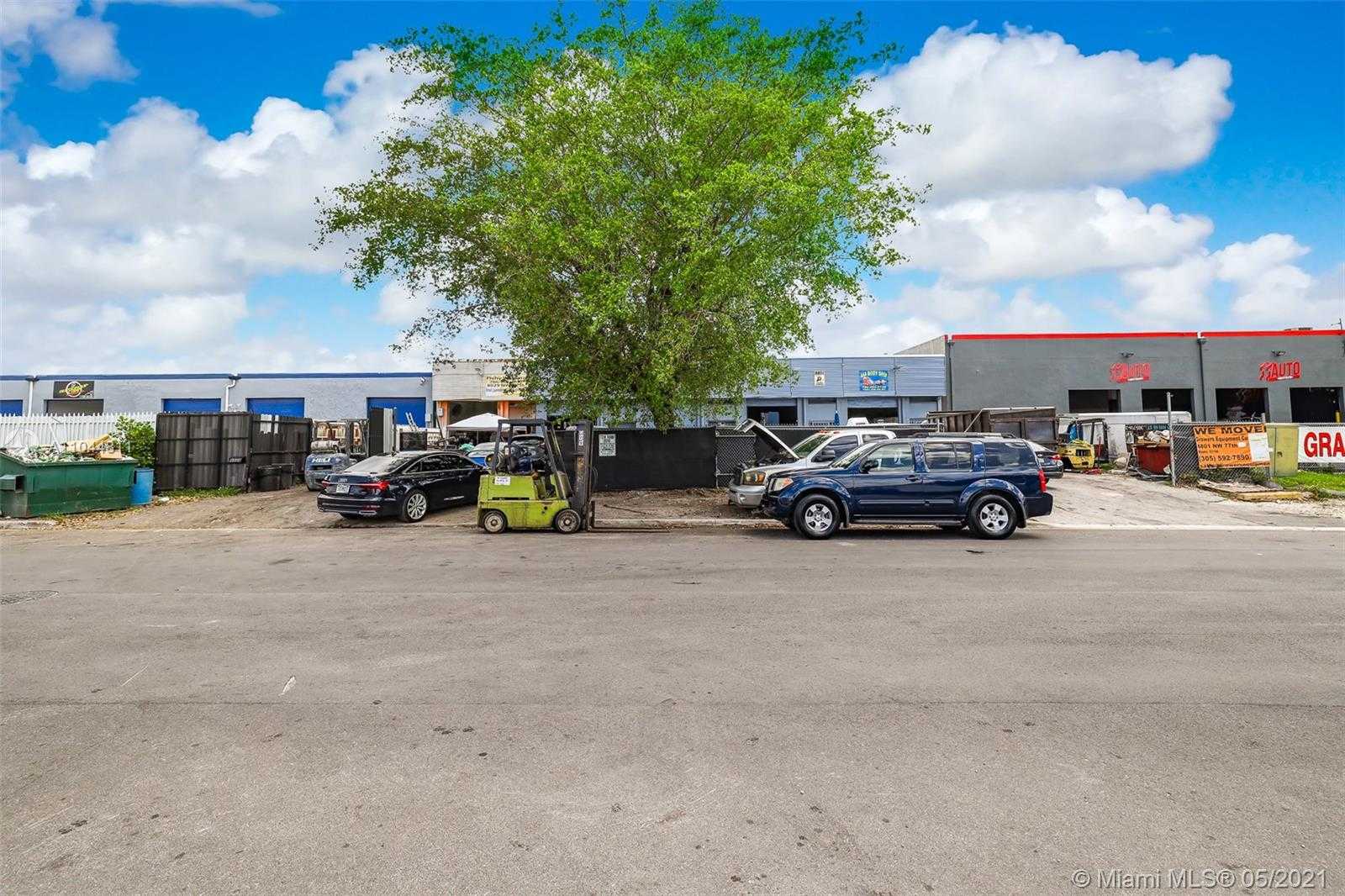 Small Image of 8027 NORTH WEST 66TH ST, Miami Number 24