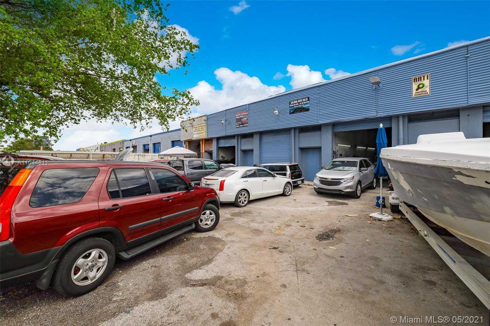 Small Image of 8027 NORTH WEST 66TH ST, Miami Number 45