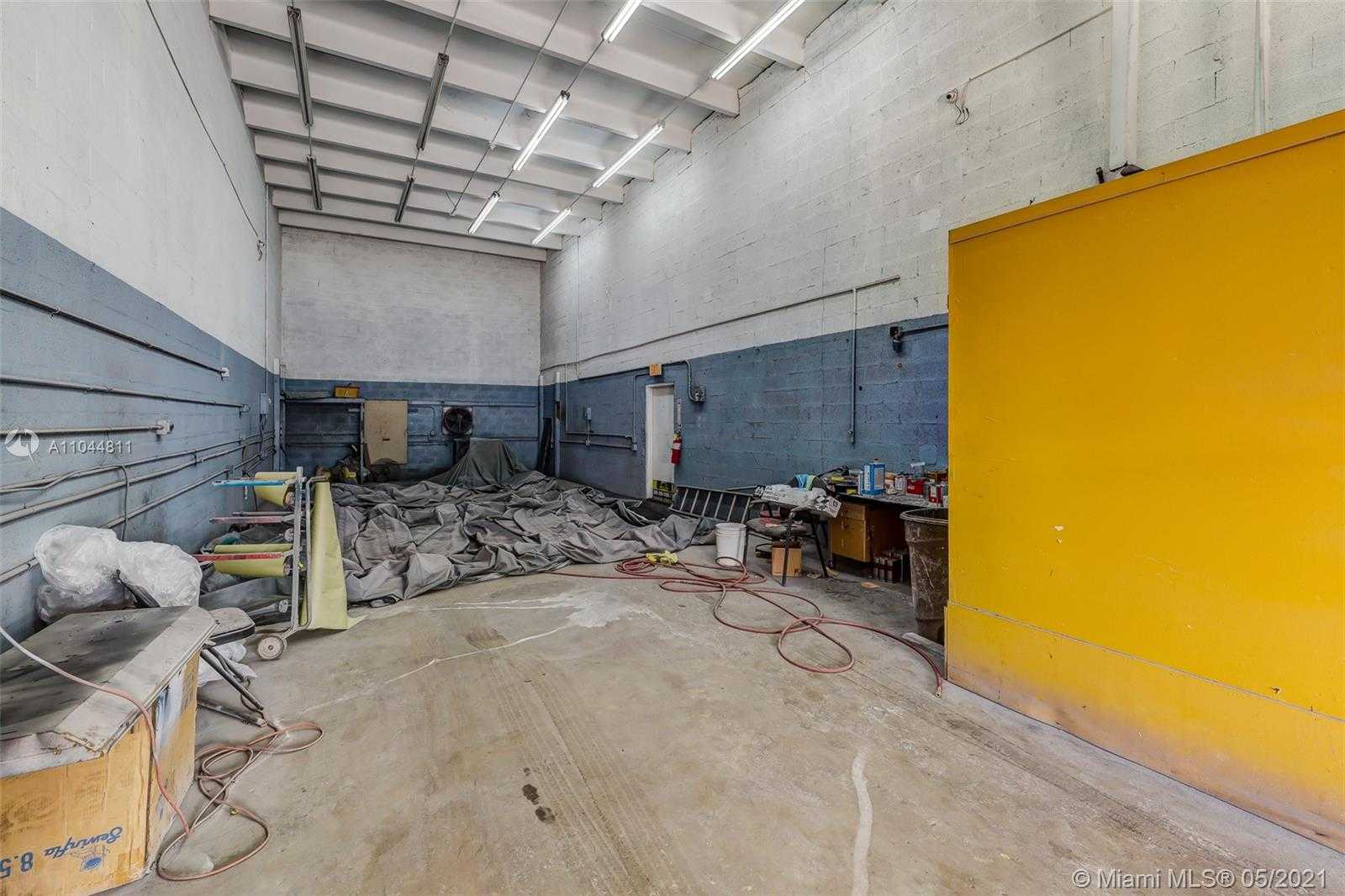 Small Image of 8027 NORTH WEST 66TH ST, Miami Number 51
