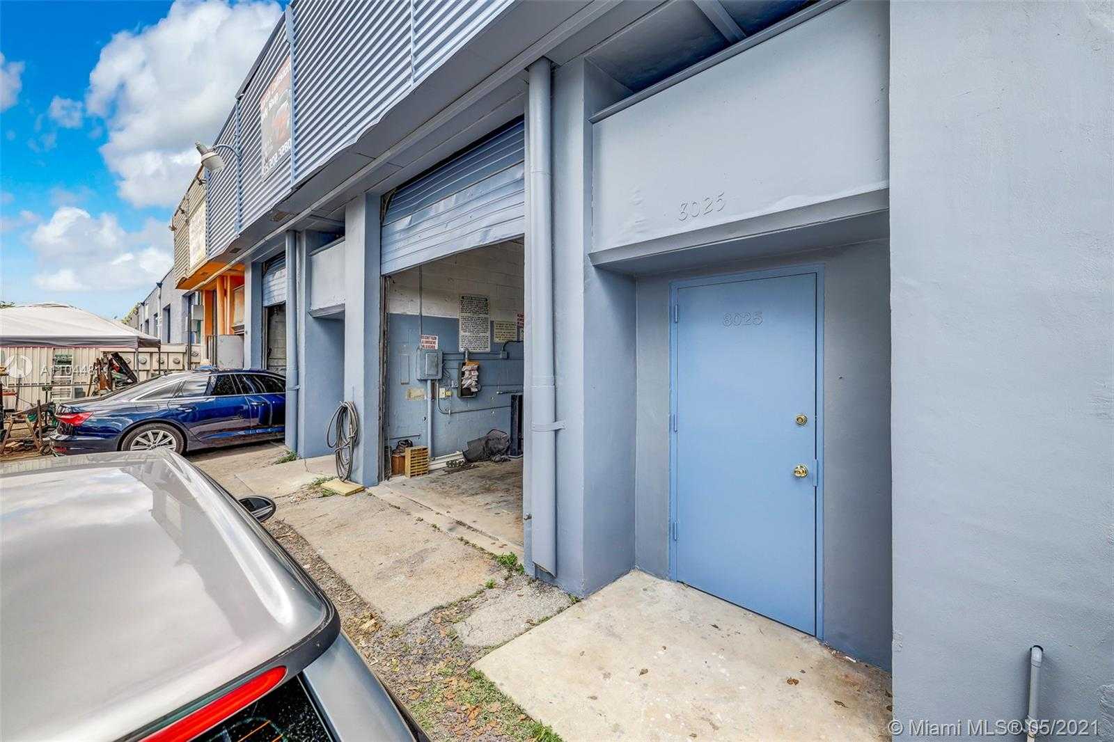 Small Image of 8027 NORTH WEST 66TH ST, Miami Number 64