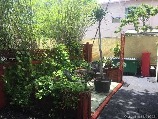 Small Image of 7613 BISCAYNE BLVD, Miami Number 3