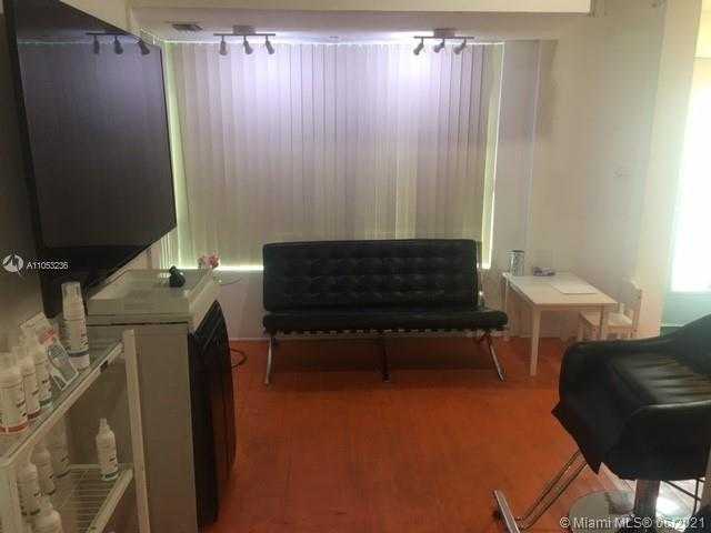 Small Image of 7613 BISCAYNE BLVD, Miami Number 6