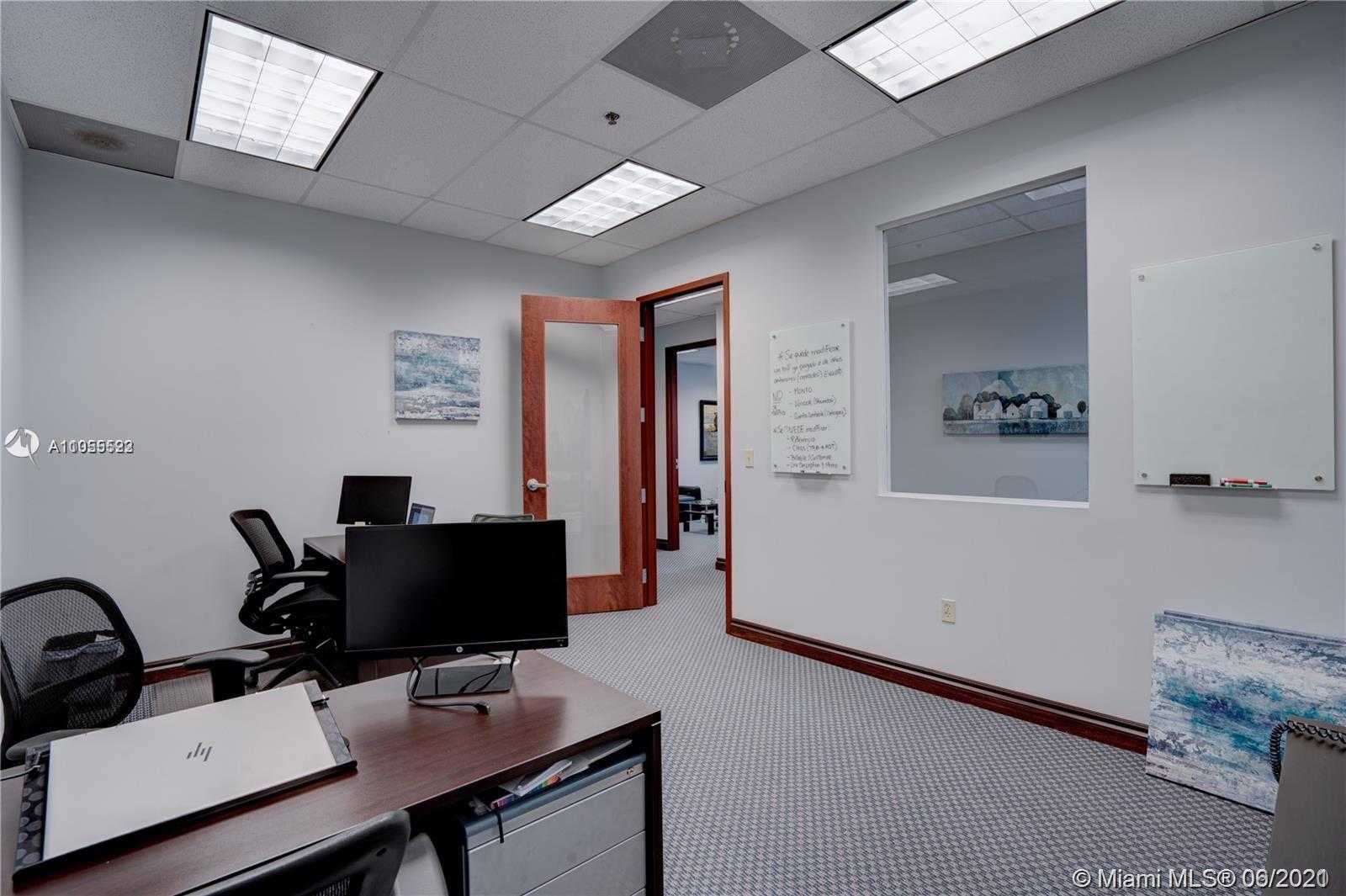 Small Image of 2893 EXECUTIVE PARK DR #204, Weston Number 10