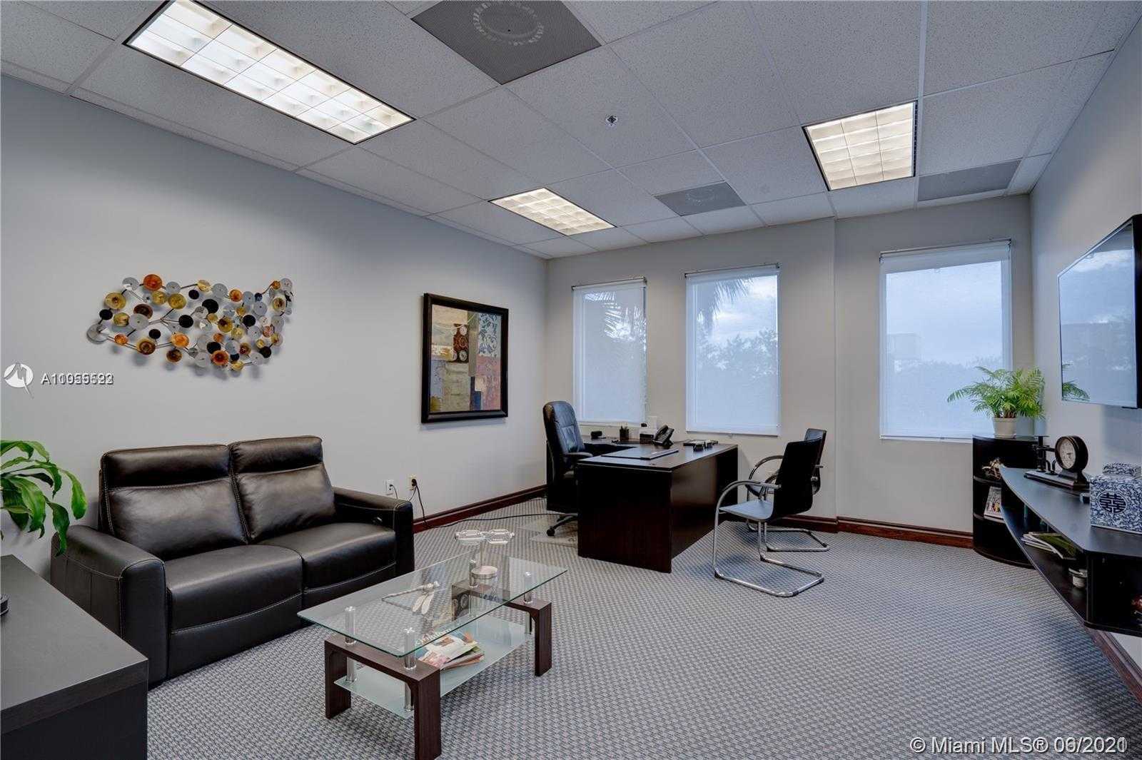 Small Image of 2893 EXECUTIVE PARK DR #204, Weston Number 18