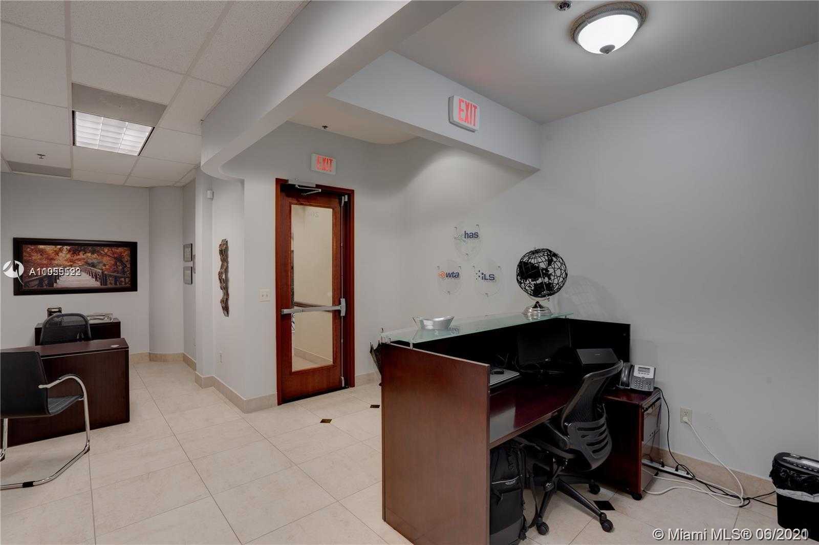 Small Image of 2893 EXECUTIVE PARK DR #204, Weston Number 3