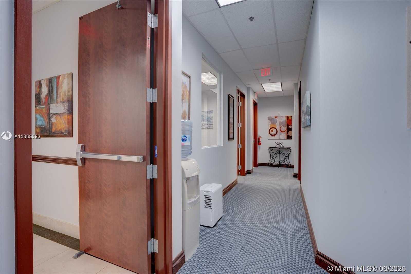 Small Image of 2893 EXECUTIVE PARK DR #204, Weston Number 8