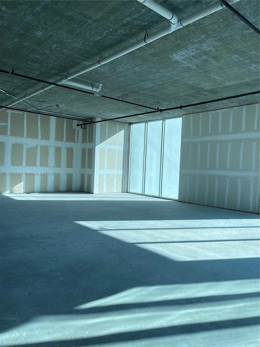 Small Image of 10450 NORTH WEST 33RD ST #308, Doral Number 7