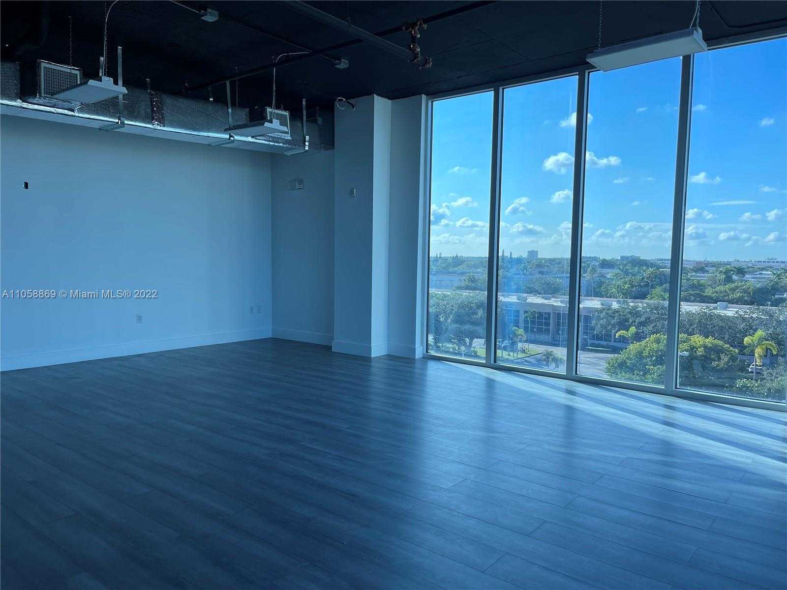 Small Image of 10450 NORTH WEST 33RD ST #405, Doral Number 8