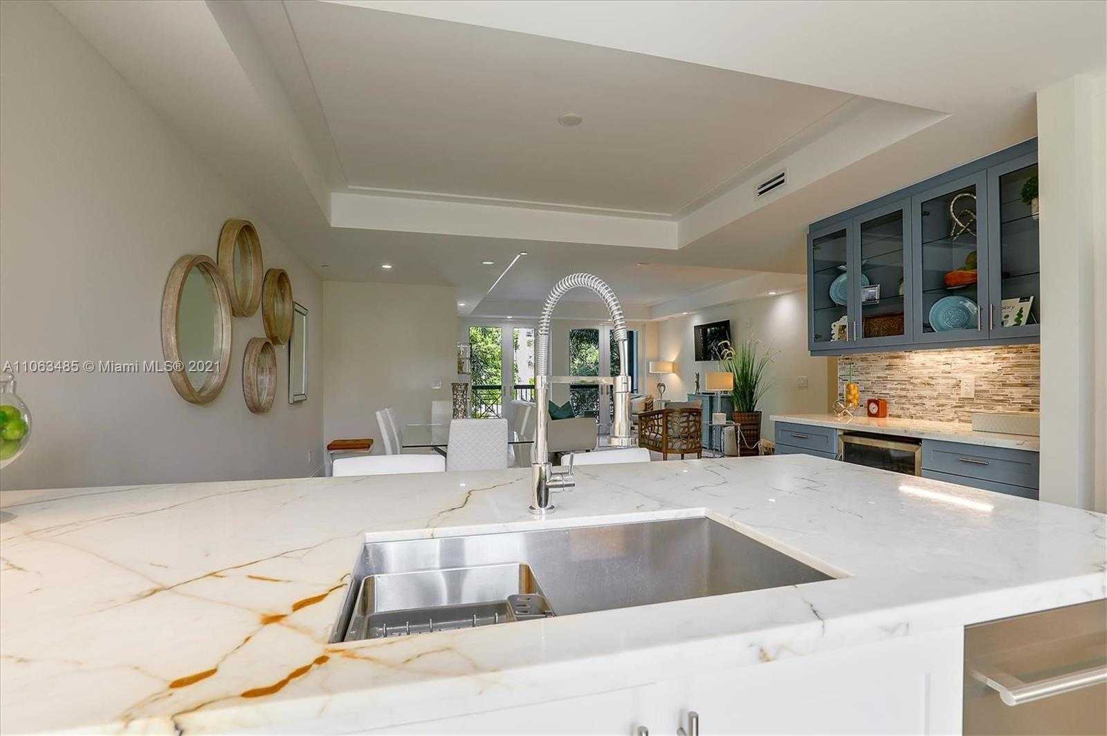 Small Image of 875 9TH ST S, Naples Number 12
