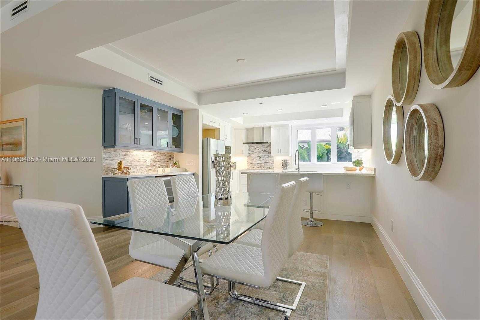 Small Image of 875 9TH ST S, Naples Number 13
