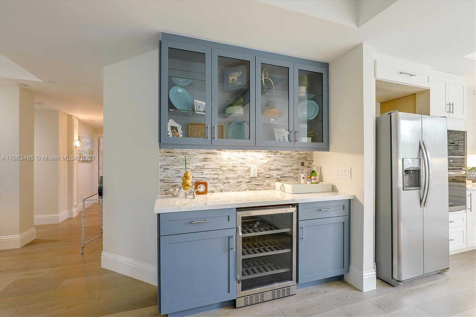 Small Image of 875 9TH ST S, Naples Number 16