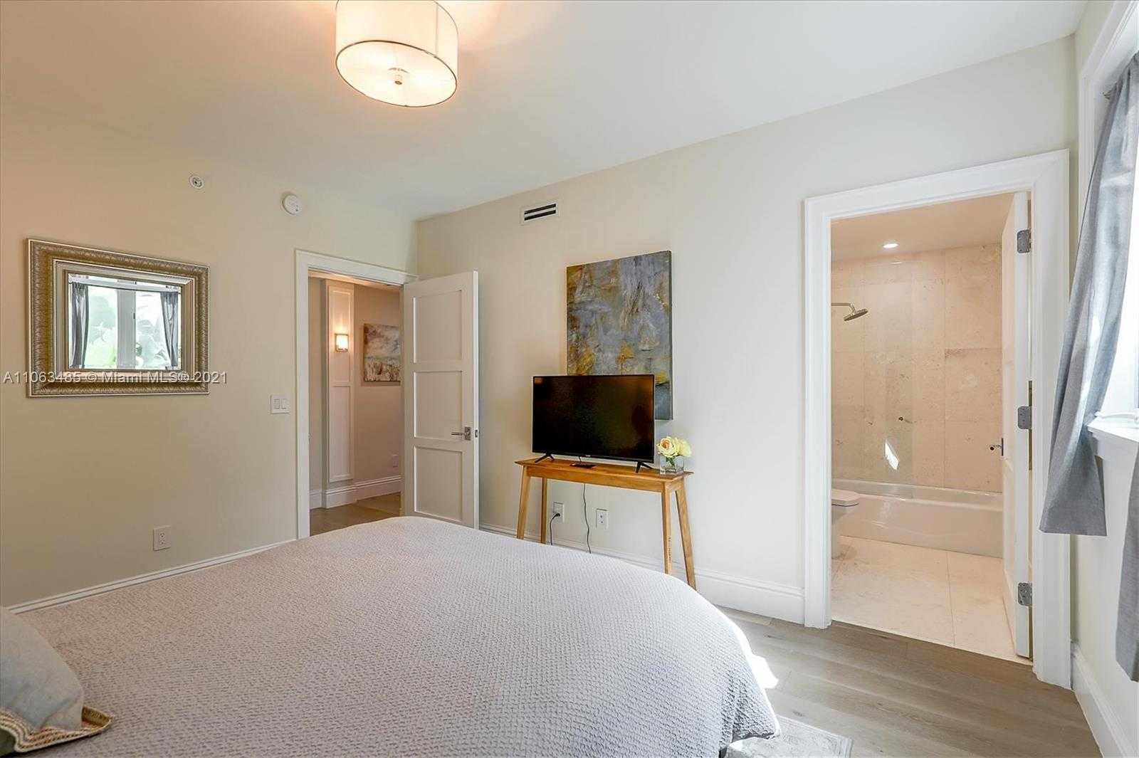 Small Image of 875 9TH ST S, Naples Number 20