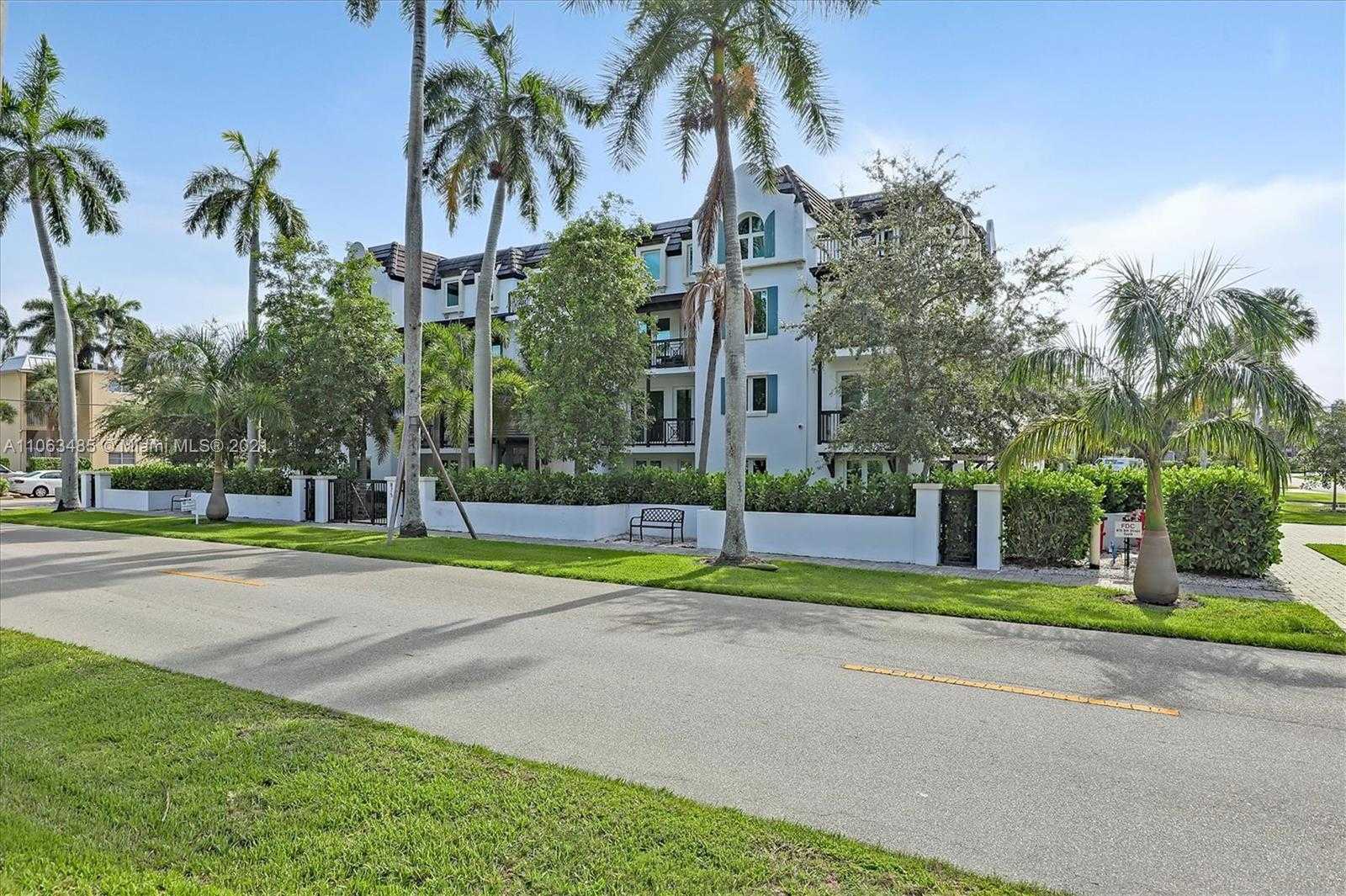 Small Image of 875 9TH ST S, Naples Number 37